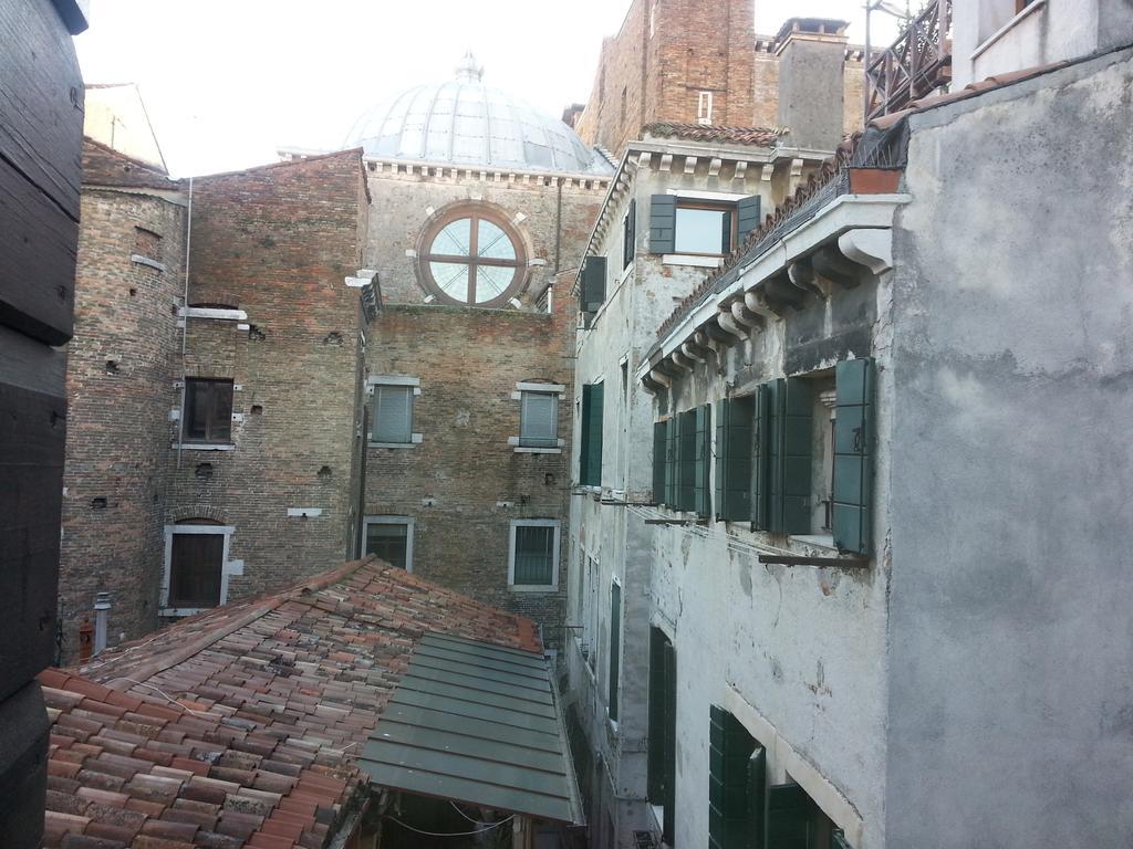 Appartamento Nel Cuore Di Venezia Bagian luar foto